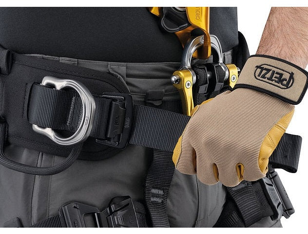 PETZL ASTRO® International Version 全身式安全吊帶 國際版