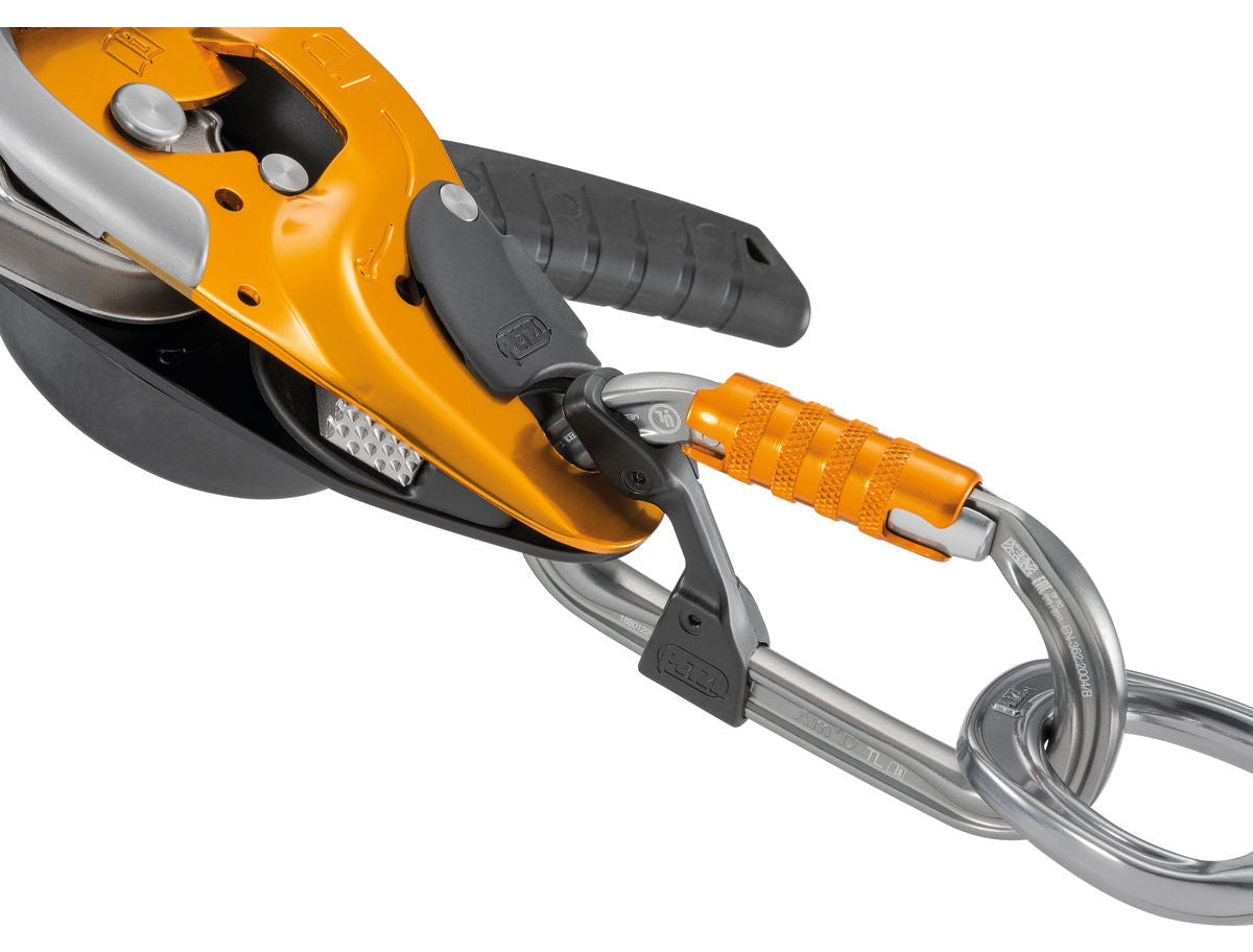 PETZL Am`D TRIACT-LOCK 鋁合金D型三段自動上鎖鉤環