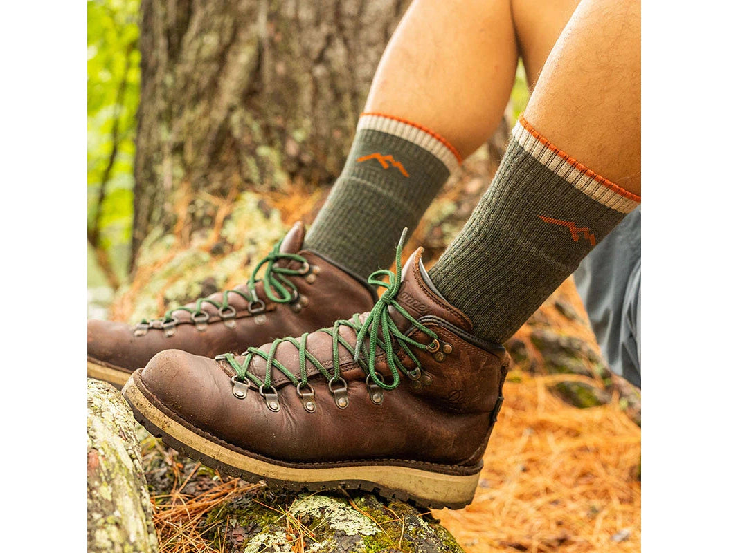Darn Tough Hiker Boot Midweight Cushion 羊毛保暖襪 1403 男