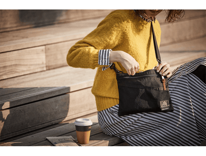 Gregory 經典斜背包 M 黑 2L SACOCHE 109457